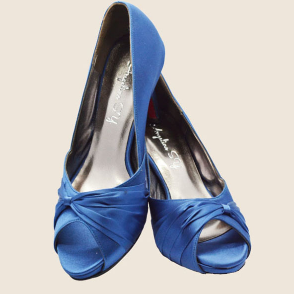 angeline sy sonia red heel