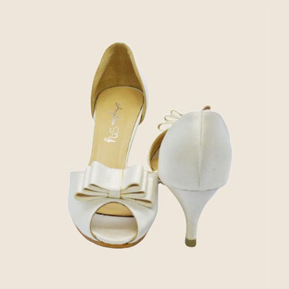 angeline sy sonia red heel