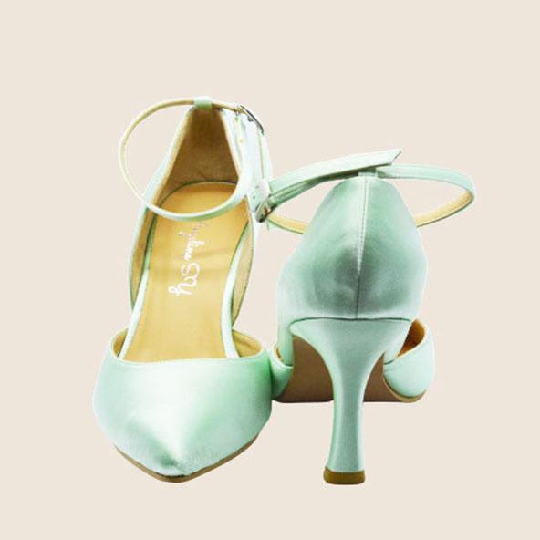 angeline sy sonia red heel